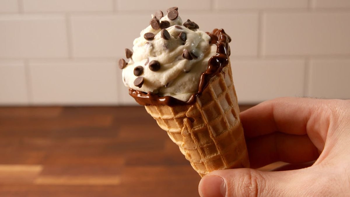 Cannoli Cones